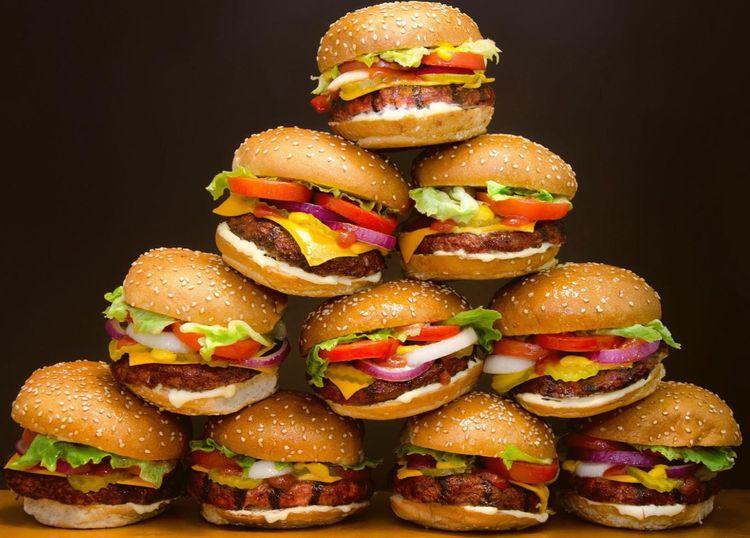 Portada de Alerta meteorológica, lluvia de hamburguesas en Buenos Aires