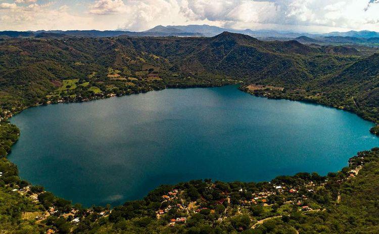 Portada de La enigmática laguna de Nayarit