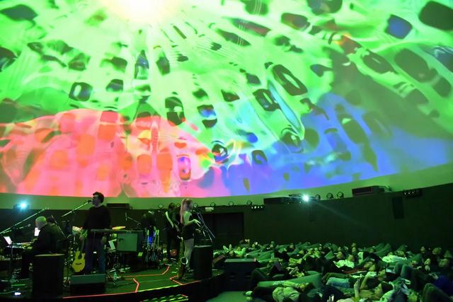 Imagen de Shine On – The Pink Floyd Sensorial Experience