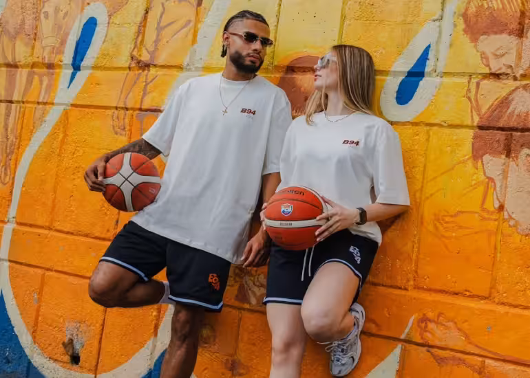 Portada de La marca que lleva la cultura del básquet del barrio a la moda urbana: así es B94