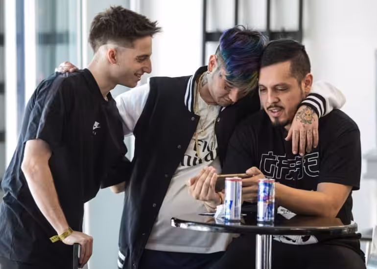 Portada de El ilustrador que llevó el rap y el freestyle argentino a la animación