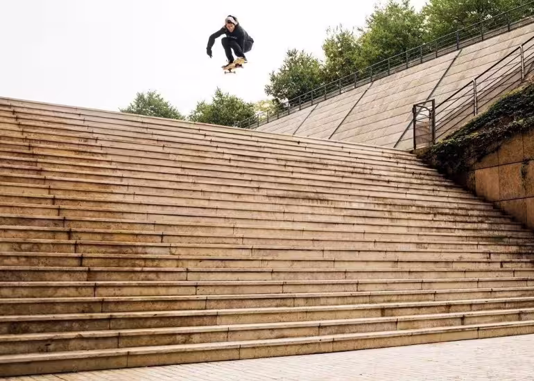 Portada de La escalera que desafió al skateboarding mundial
