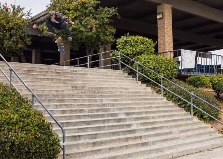 Portada de Las escaleras que todo skater sueña con saltar
