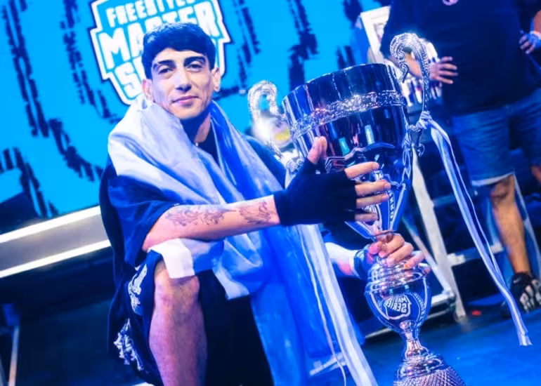 Portada de Stuart gritó campeón y quedó en la historia de la FMS Argentina