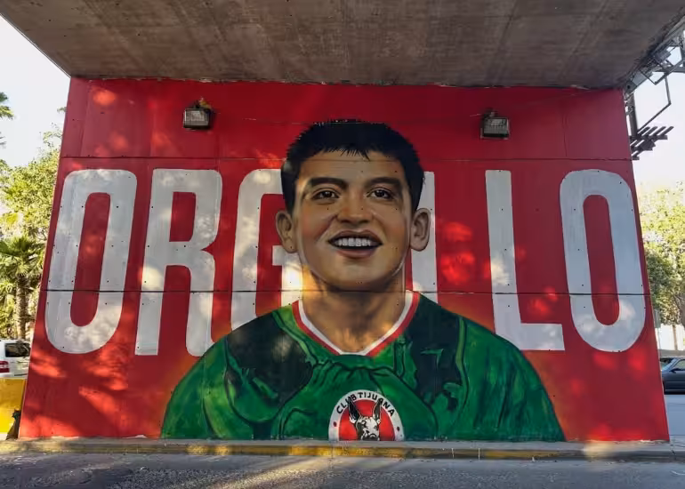 Portada de La joya del fútbol mexicano ya tiene su mural en Tijuana