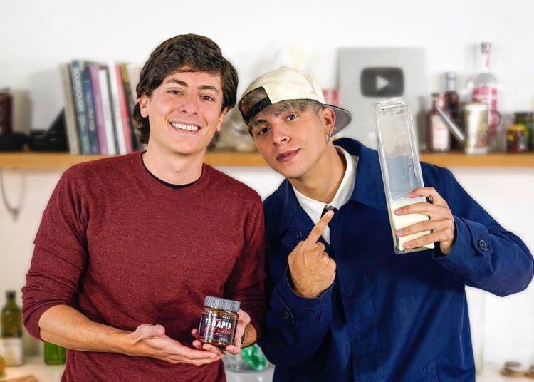 Portada de Charlas, picante y hamburguesas: Terapia Picante, el segmento que quema las redes