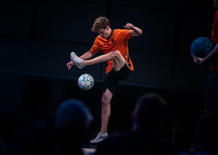 Portada de Los cinco trucos del fútbol freestyle que debés conocer