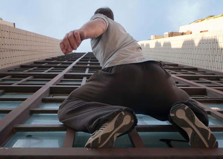 Portada de Escaladas urbanas en alturas olvidadas