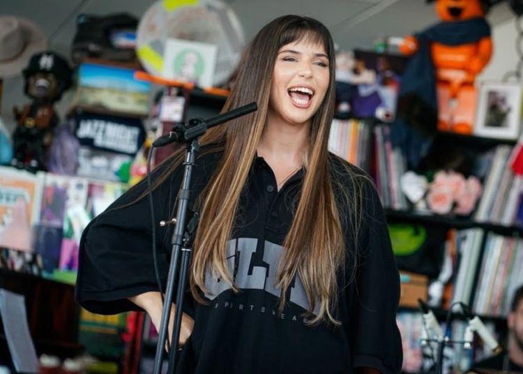 Portada de De Latinoamérica al mundo: los artistas que dejaron huella en los Tiny Desk Concerts