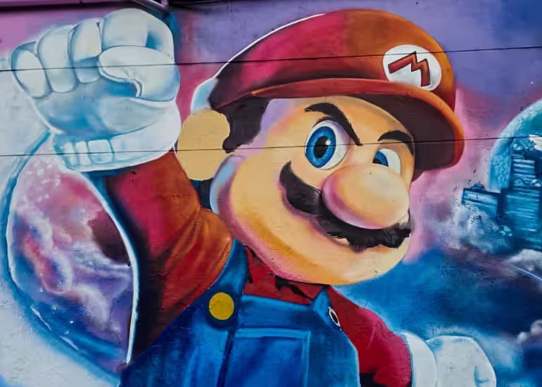 Portada de El universo de Mario Bros toma los muros de Lima