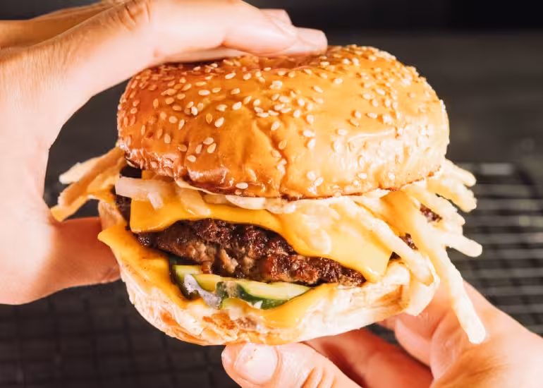 Portada de Burgerpalusa: dos días a puro burger en Buenos Aires