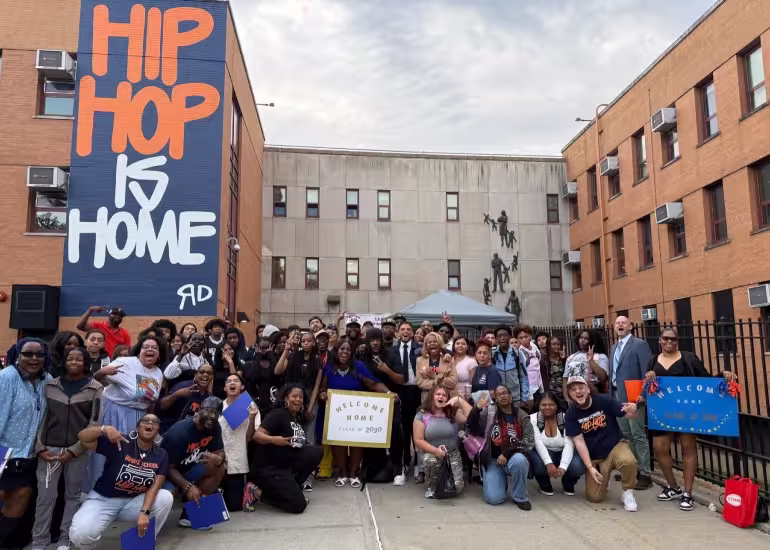 Portada de El Bronx convirtió al hip hop en materia escolar: así es la nueva Bronx School of Hip Hop