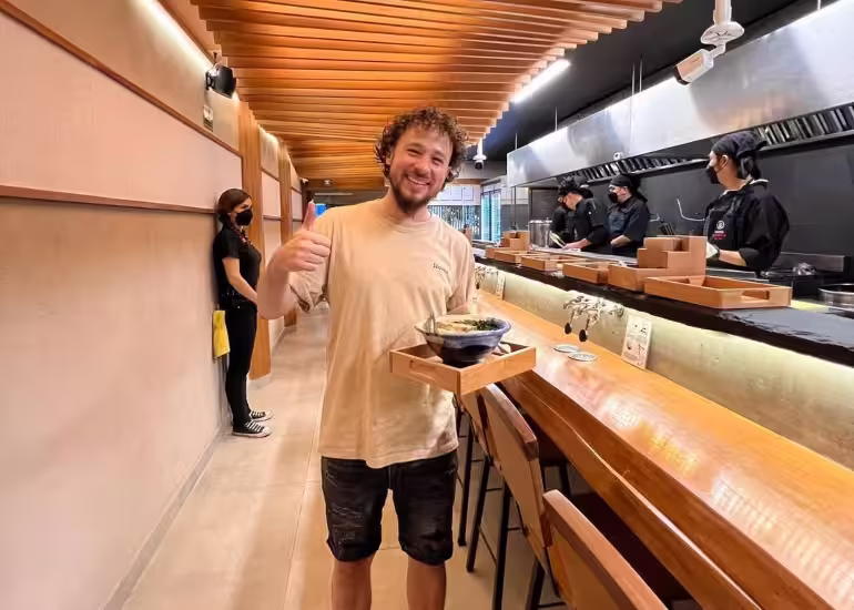 Portada de La ruta gastronómica de Luisito Comunica en la Ciudad de México
