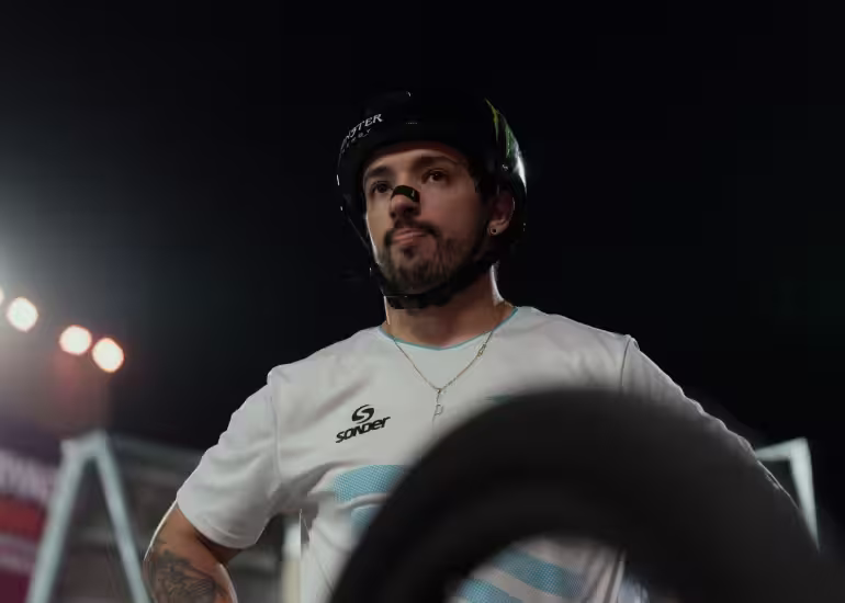 Portada de Maligno Torres, otra vez campeón en Francia