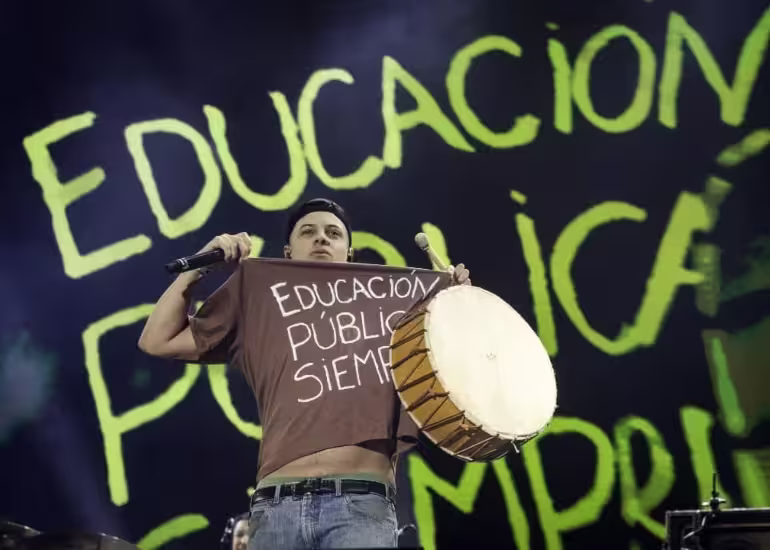 Portada de Willy Bronca, el multiinstrumentista que mezcla rap, barrio y crítica social
