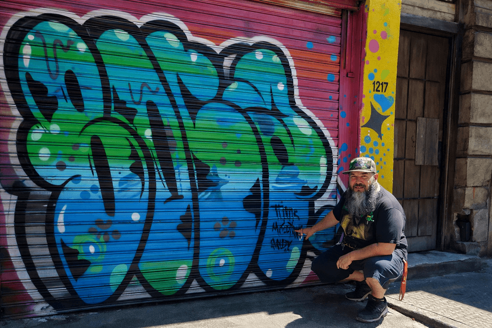 Portada de HugoRockArt: “La calle tiene adrenalina, no se compara con ningún otro espacio”