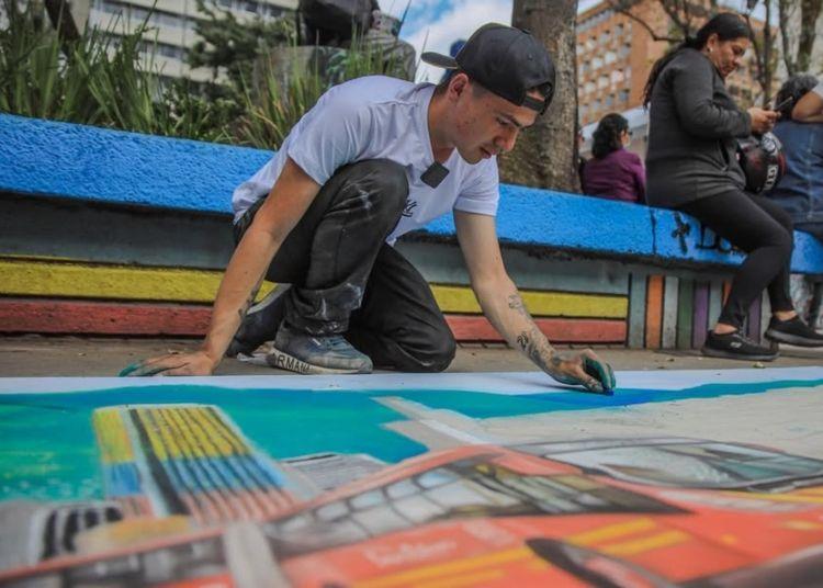 Portada de Diego Urbano y el fenómeno de las calles coloreadas con tizas en Bogotá