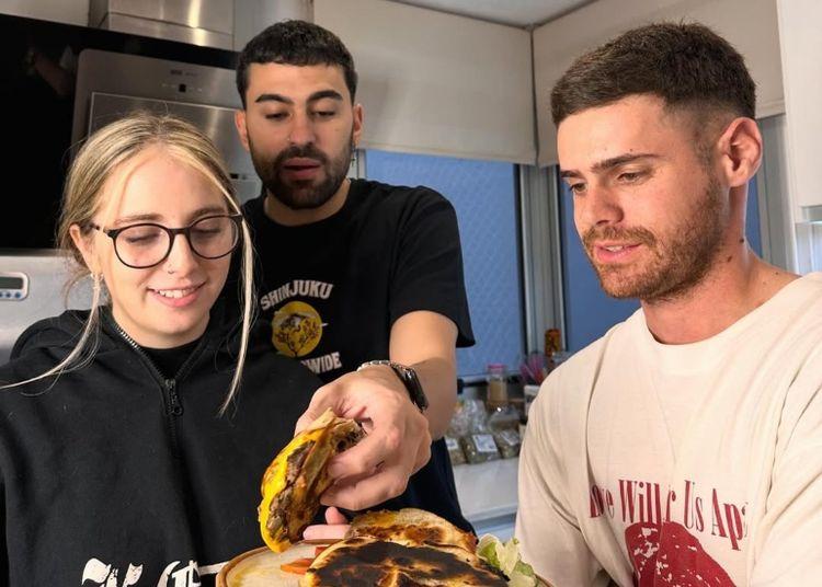 Portada de El argentino que cocina en casas de desconocidos