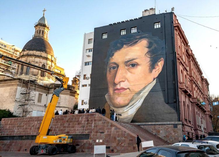 Portada de El homenaje de Martín Ron a Belgrano que transforma las calles de Rosario