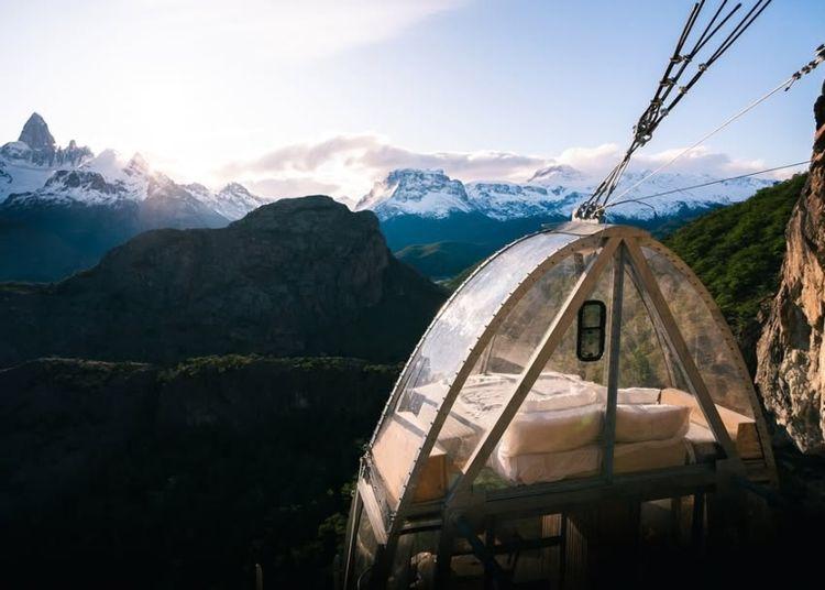 Portada de OVO Patagonia, la experiencia de dormir en cápsulas transparentes