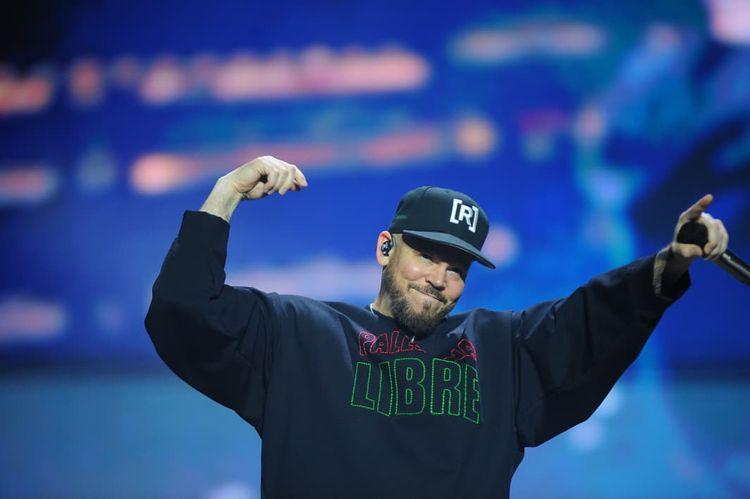 Portada de Residente reunió 200.000 almas en Zócalo