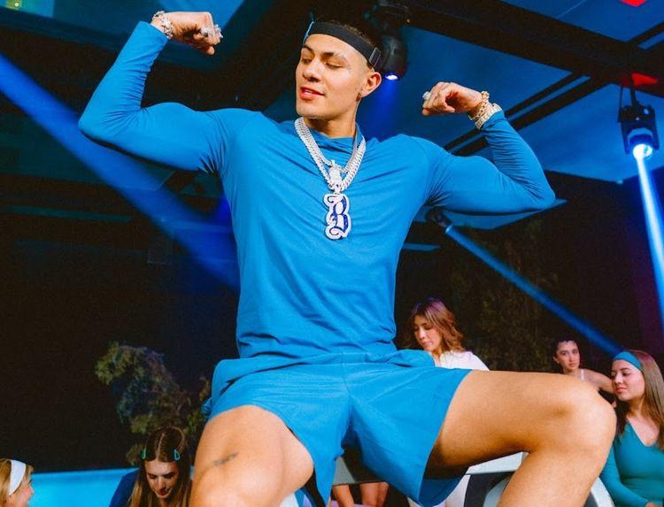 Portada de El Bogueto: la bandera del reguetón independiente en la élite mundial