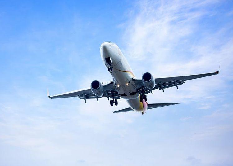 Portada de Viajar en avión será más barato que nunca
