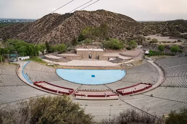 Imagen portada El Frank Romero Day se vistió de gala con murales por los 90 años de la Vendimia